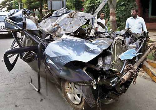 5 dies-accident